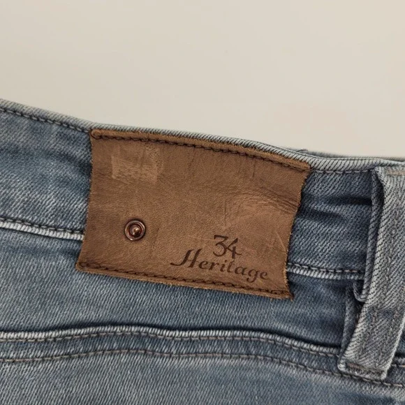 34 Heritage Coolmax Stretch Jeans Mens 34x34 Straight Leg Light Wash Denim - Picture 2 of 8